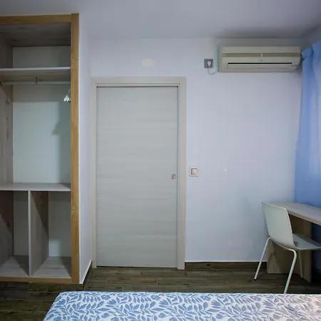 Bari Hotell *